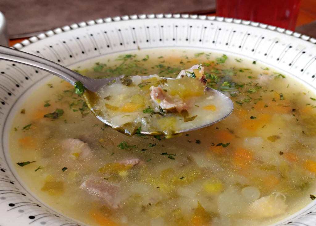 Sopa de Legumes com Frango Sopa de Legumes com Frango